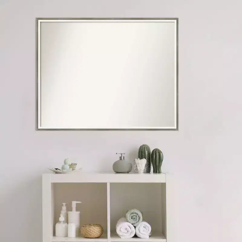 Miroir mural de salle de bain Lucie Wood, sans biseau, 29 po x 23 po, argent - : Rectangle moderne, Quincaillerie de montage incluse
