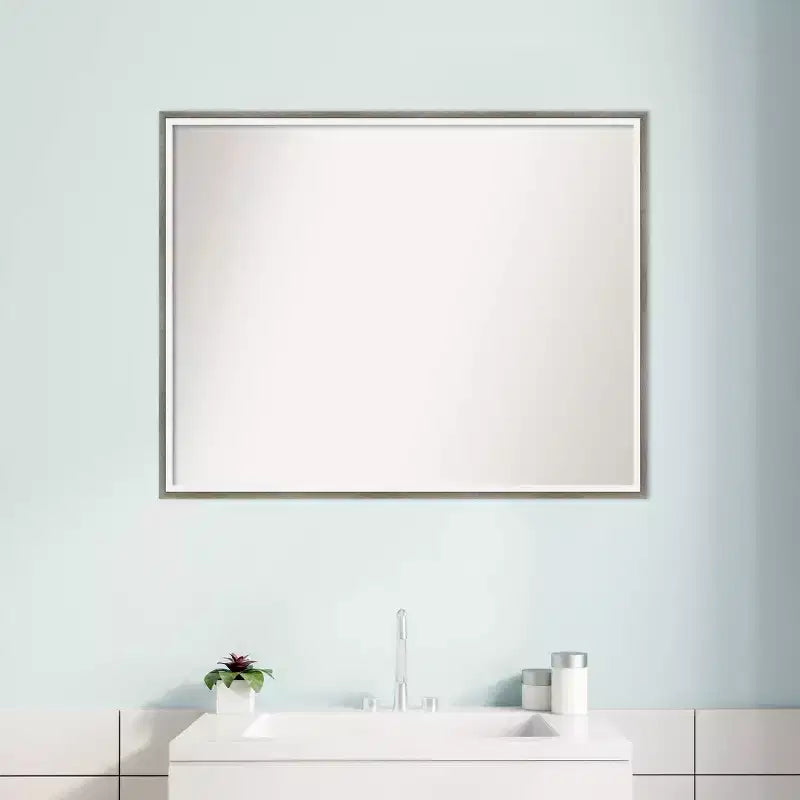 Miroir mural de salle de bain Lucie Wood, sans biseau, 29 po x 23 po, argent - : Rectangle moderne, Quincaillerie de montage incluse